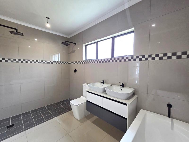 4 Bedroom Property for Sale in Hartbeespoort Dam Nature Reserve North West